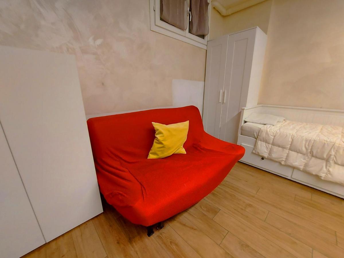 Free Breakfast - Big In The Heart Of Apartamento *