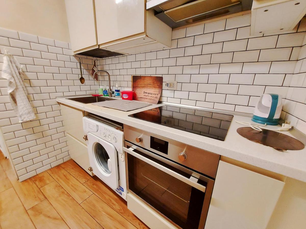 Free Breakfast - Big In The Heart Of Apartamento Roma